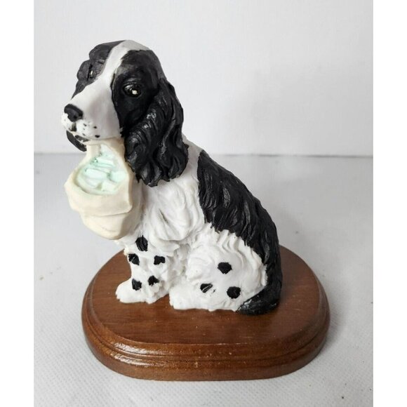Border Fine Arts Other - VINTAGE Border Fine Arts Sitting English Spaniel Dog Figurine Statue Black White